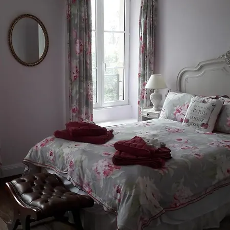 La Maison Bourgeoise Bed & Breakfast *
